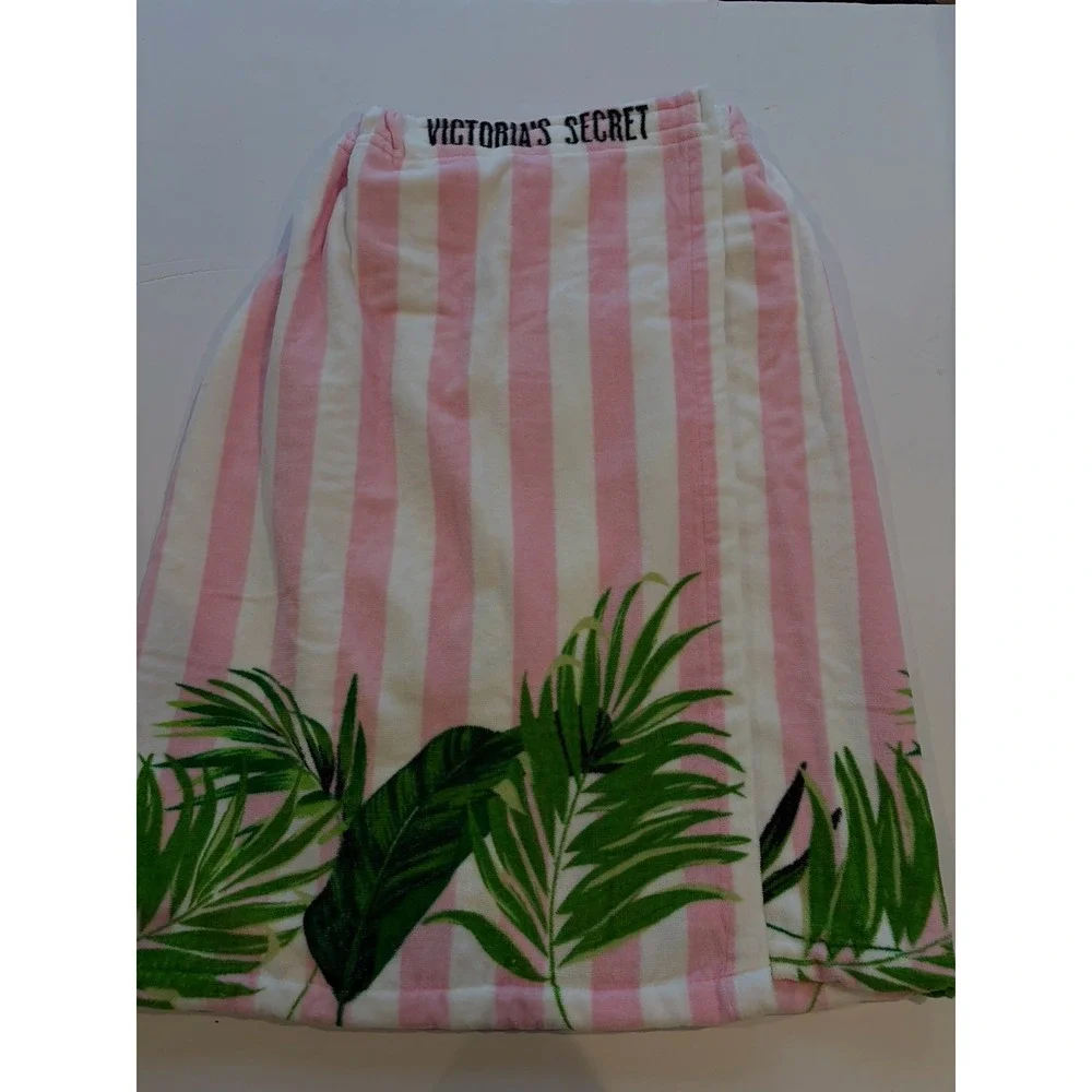 Victoria's Secret Body Wrap Towel Pink Striped  Bath Wrap Palm Leaf Design Beach